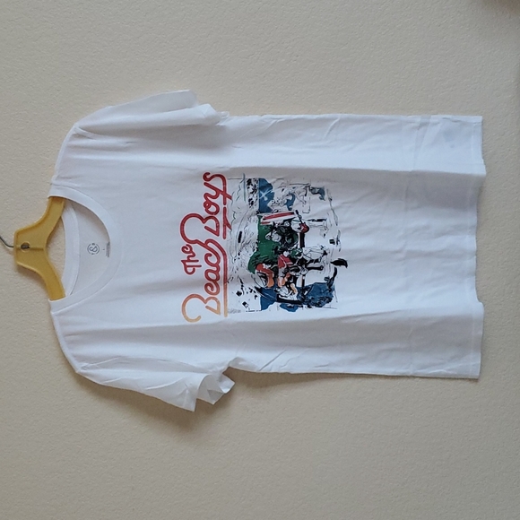NWOT The Beach Boys Graphic Band Tee in size Large - Picture 4 of 7